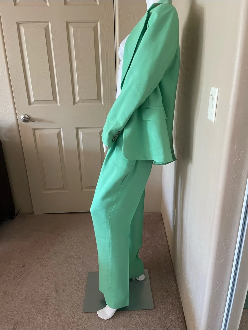 Reiss Mint Green Tailored Blazer and Wide-Leg Pants Set - blazer 8, pant 6 - Picture 4 of 16